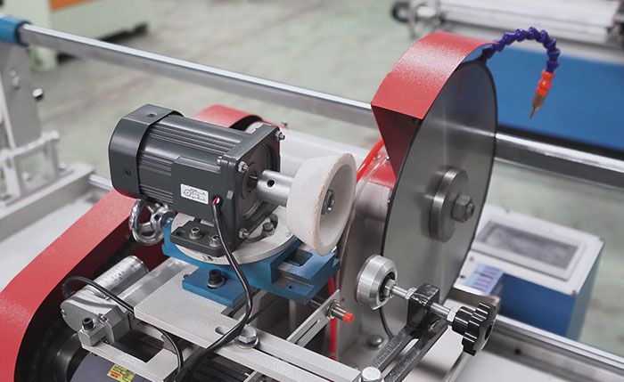 如何對切條機進行清理和檢查